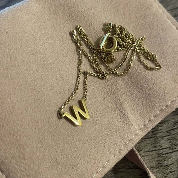 Dainty Initial Necklace - W - Picture 2 of 3